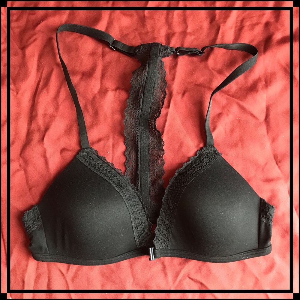 Black close front bra